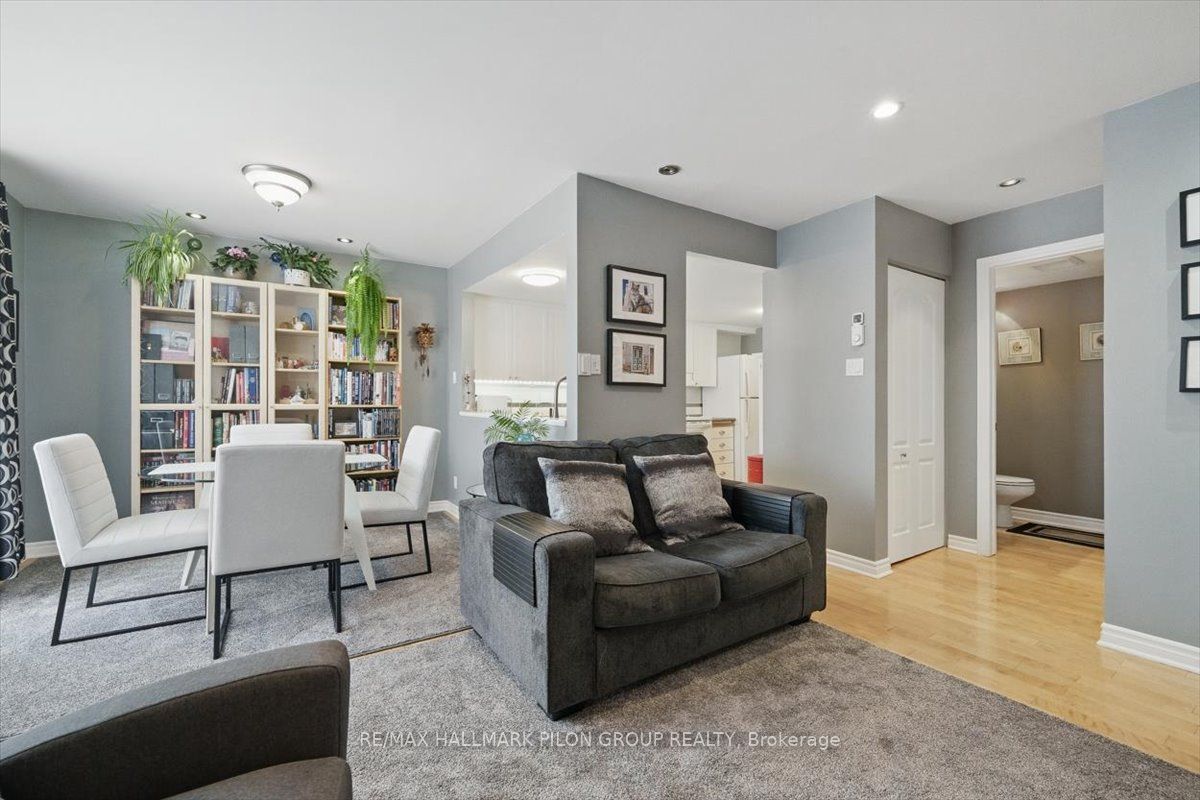 #606 - 1589 St. Bernard Street, BlossomParkAirportandArea, ON K1T 3H7