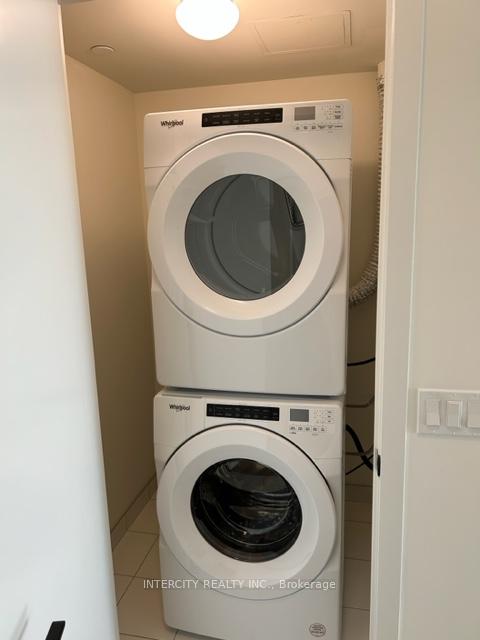 1 Bedroom Condo at 345 Wheat Boom, Oakville For sale