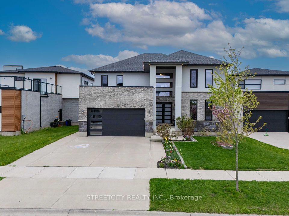 1225 Silverfox
