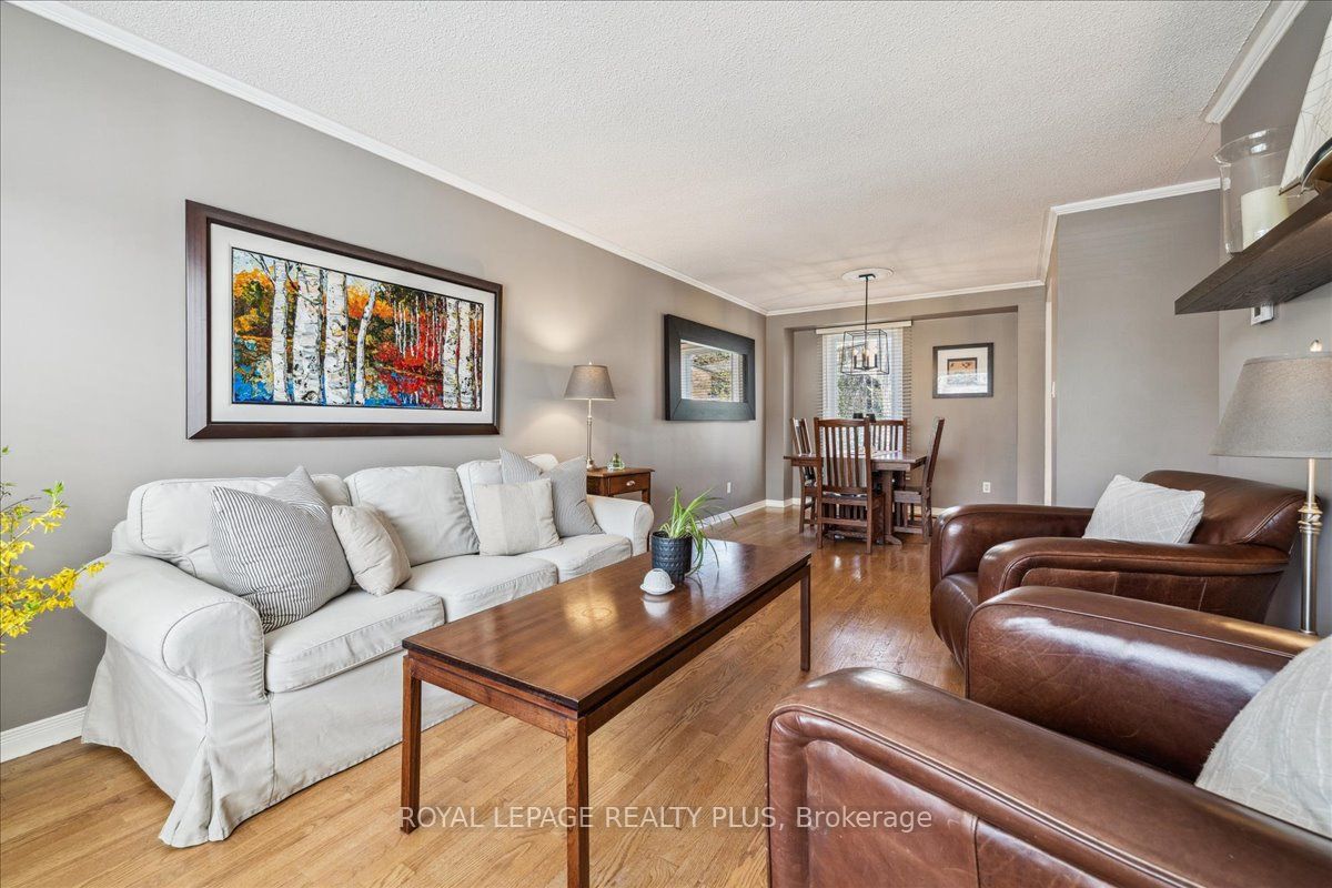 3413 Autumnleaf Crescent