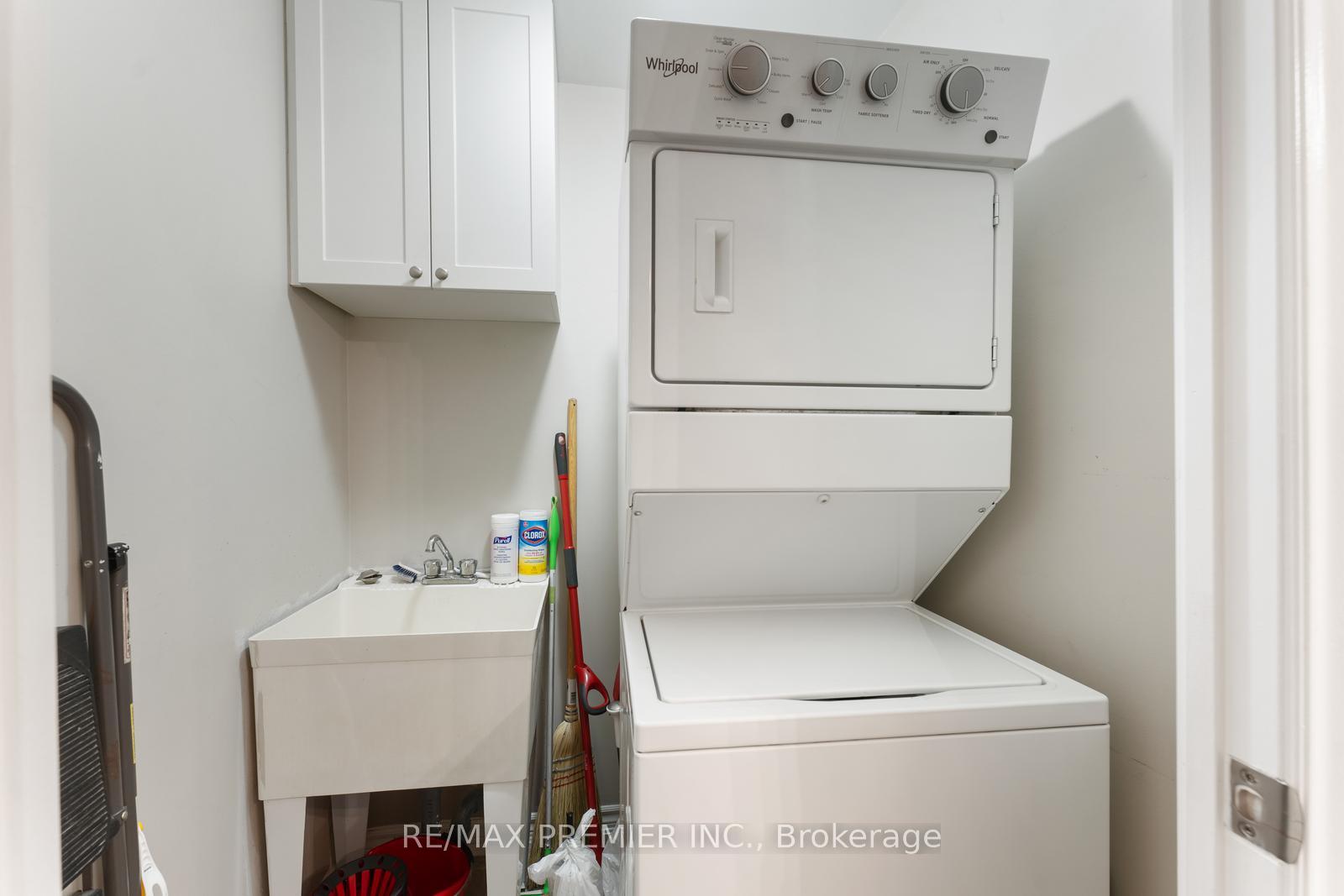 2 Bedrooms Condo at 9235 Jane,  Vaughan For sale