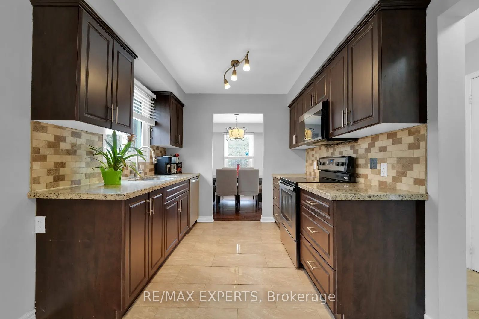 10 Cassander Crescent