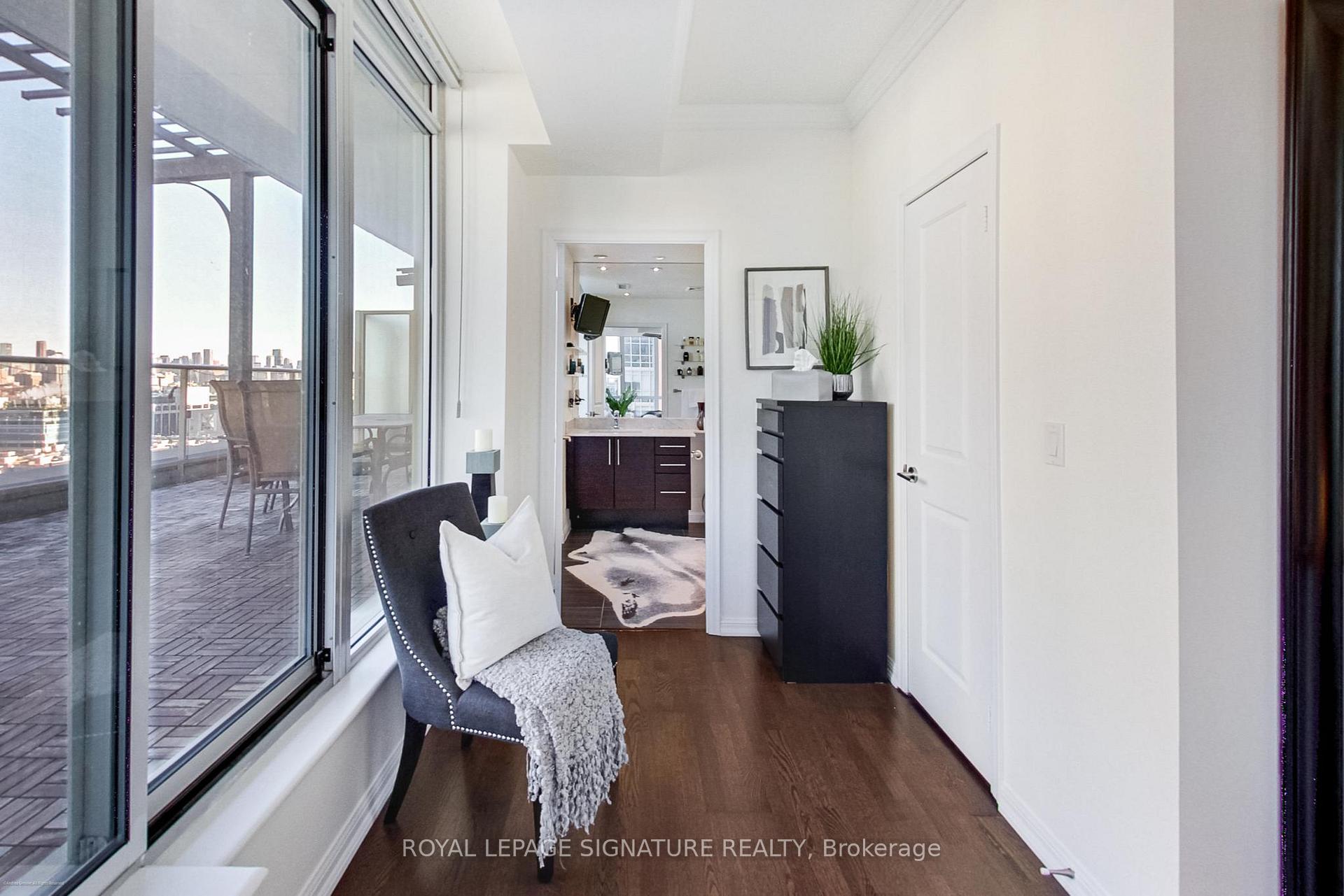 3 Bedrooms Condo at 75 East Liberty, Toronto For sale