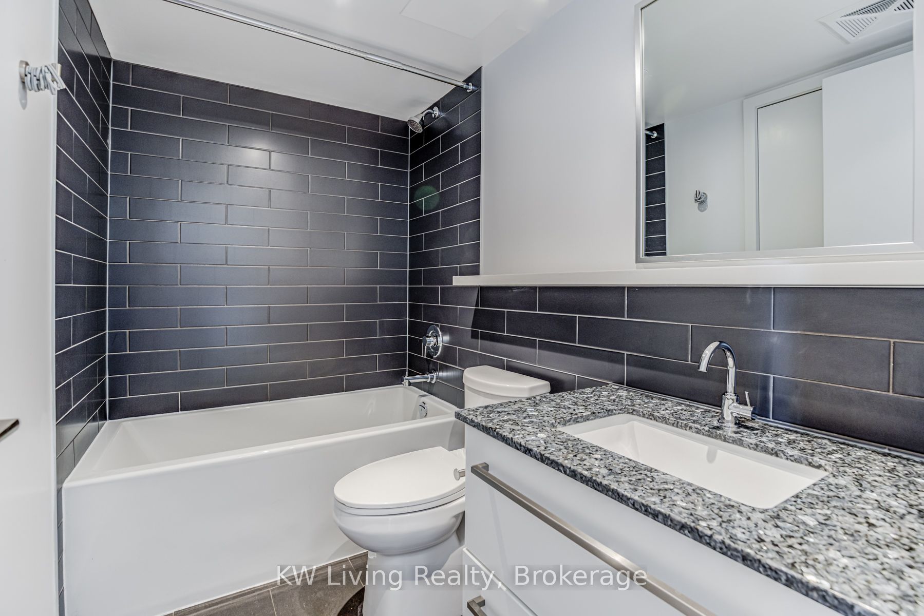 160 Flemington Road, #815