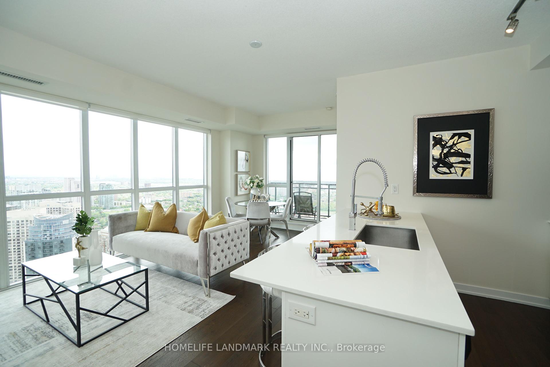 3 Bedrooms Condo at 4011 Brickstone, Mississauga For sale