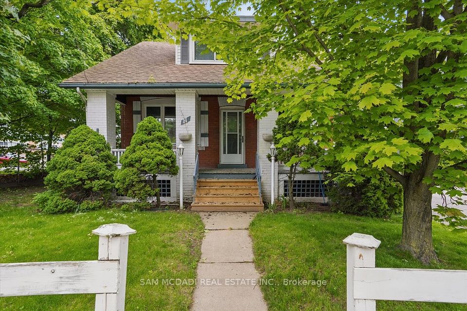 14 Kidd Avenue, Grimsby, ON L3M 3S3