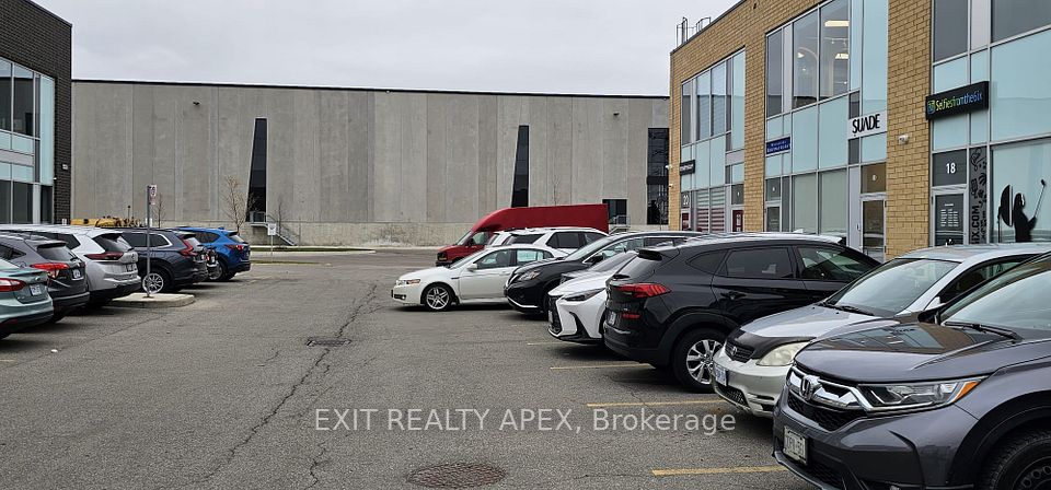 1185 Queensway E