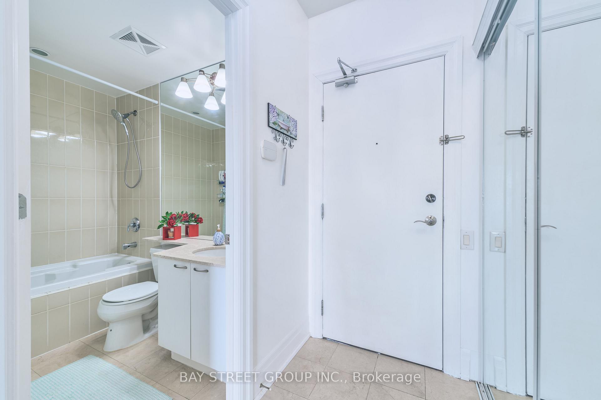 2 Bedrooms Condo at 777 STEELES,  Toronto For sale