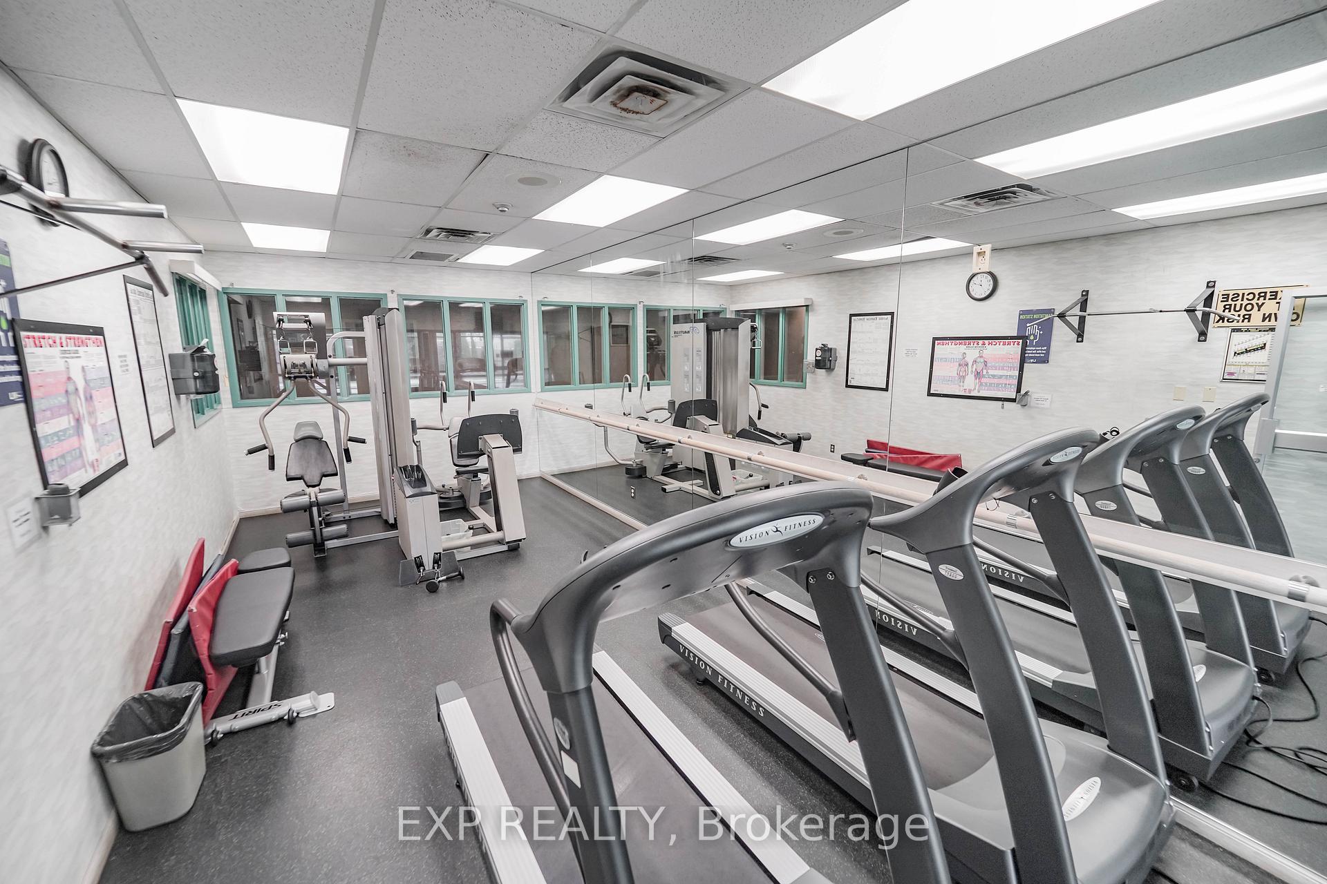 3 Bedrooms Condo at 4450 Tucana, Mississauga For sale