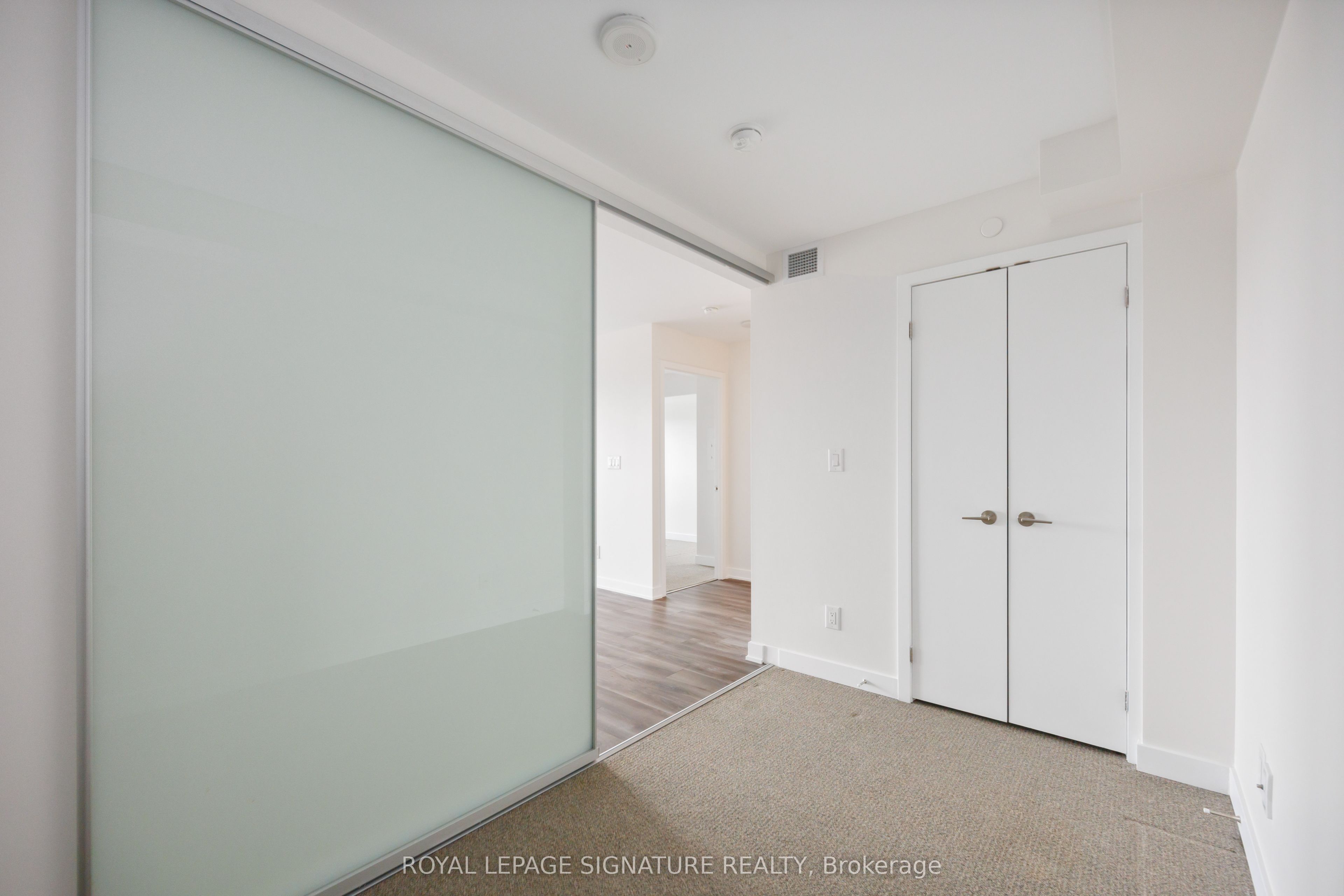 160 Flemington Road, #906