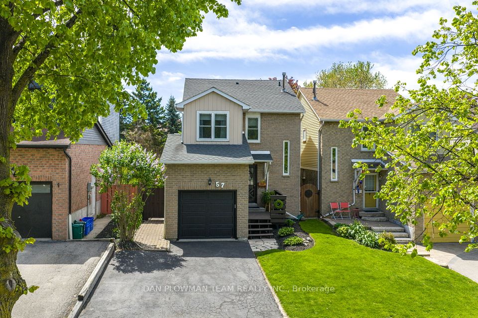 57 Kirby Crescent, Whitby, ON L1N 6T1