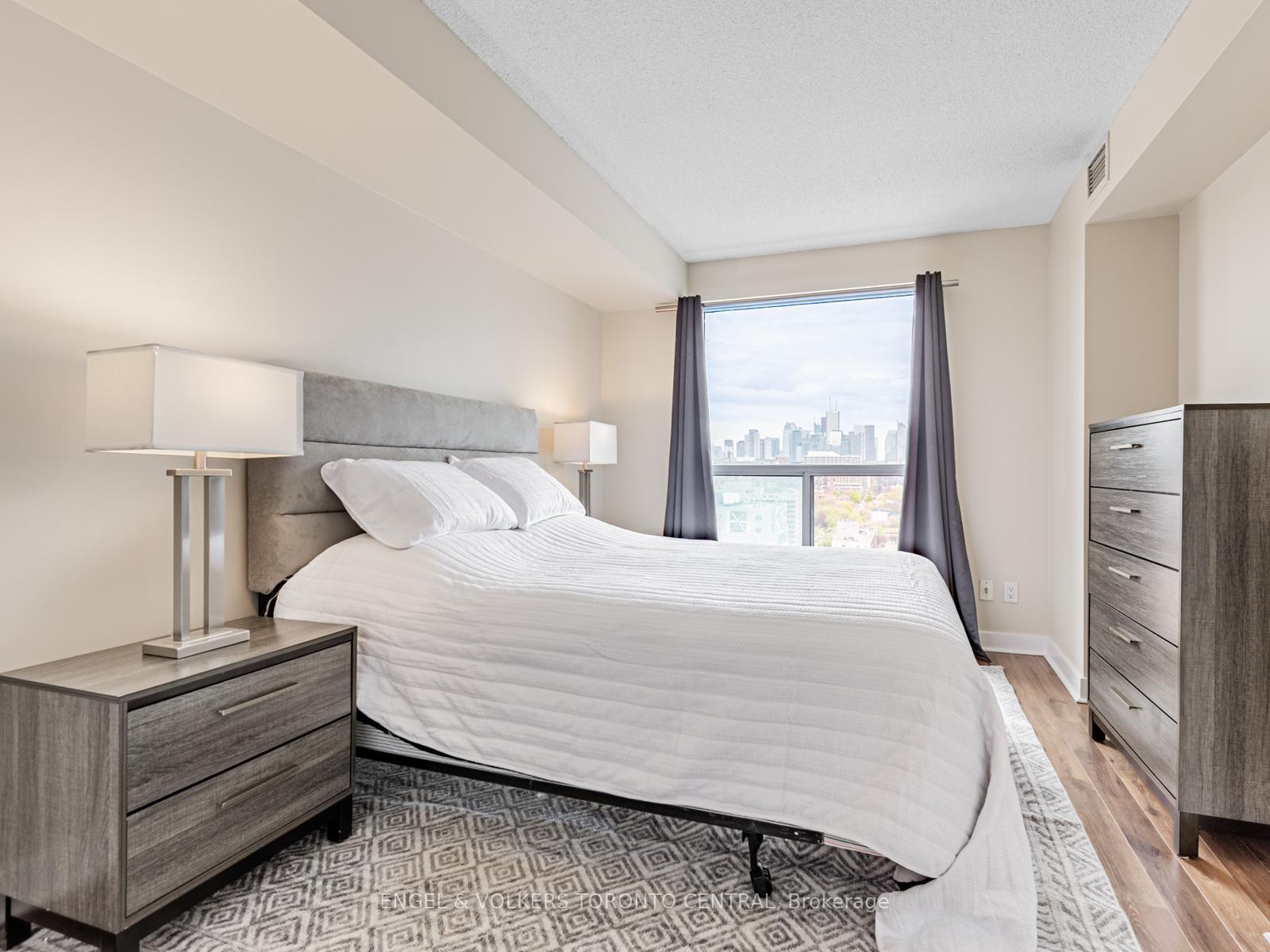 2 Bedrooms Condo at 80 Western Battery, Toronto For sale