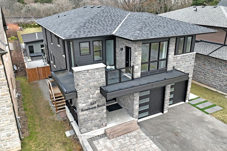 367 Rosebank Road, Pickering, ON L1W 2N3