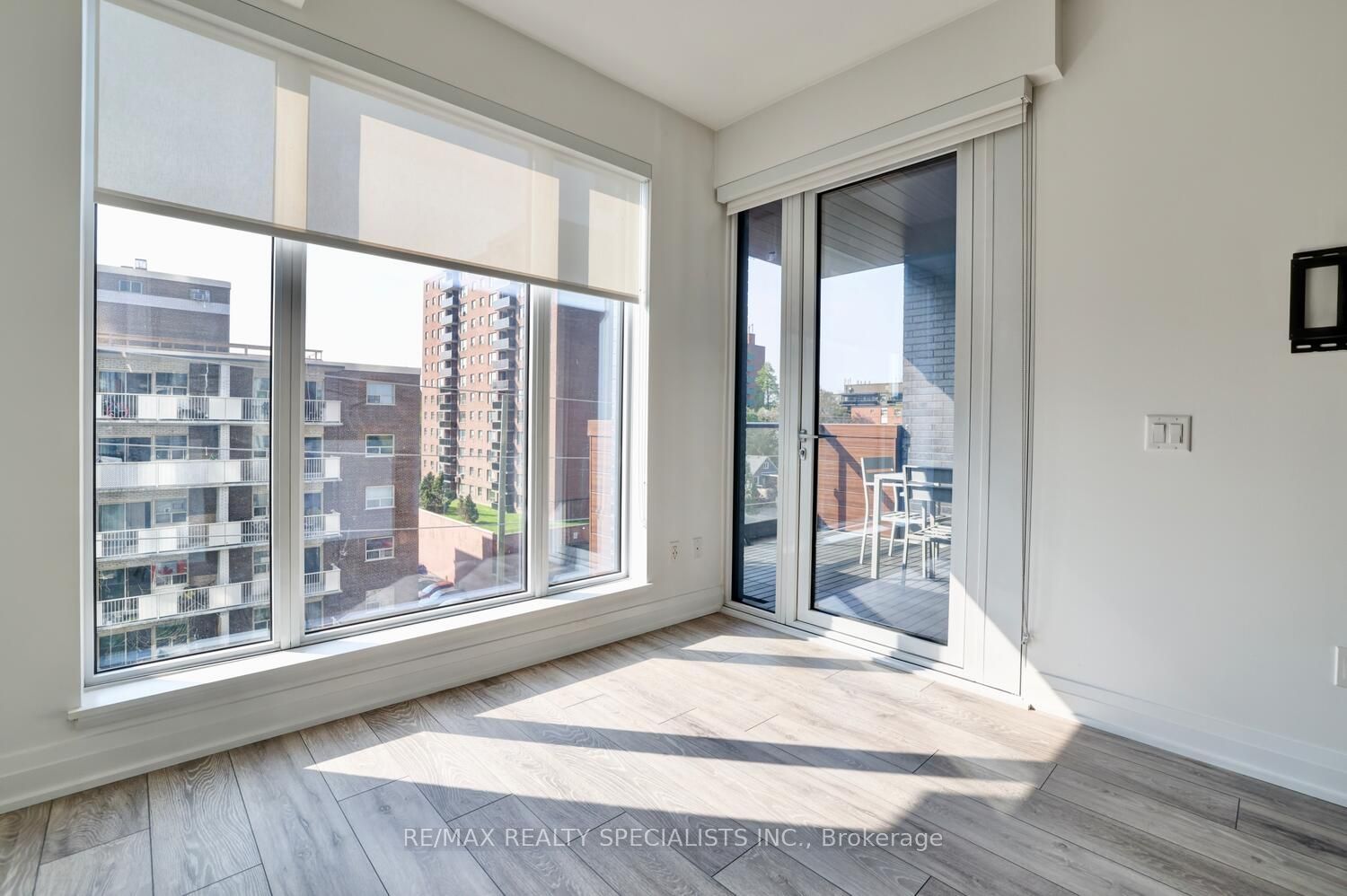 21 Park Street E, #616
