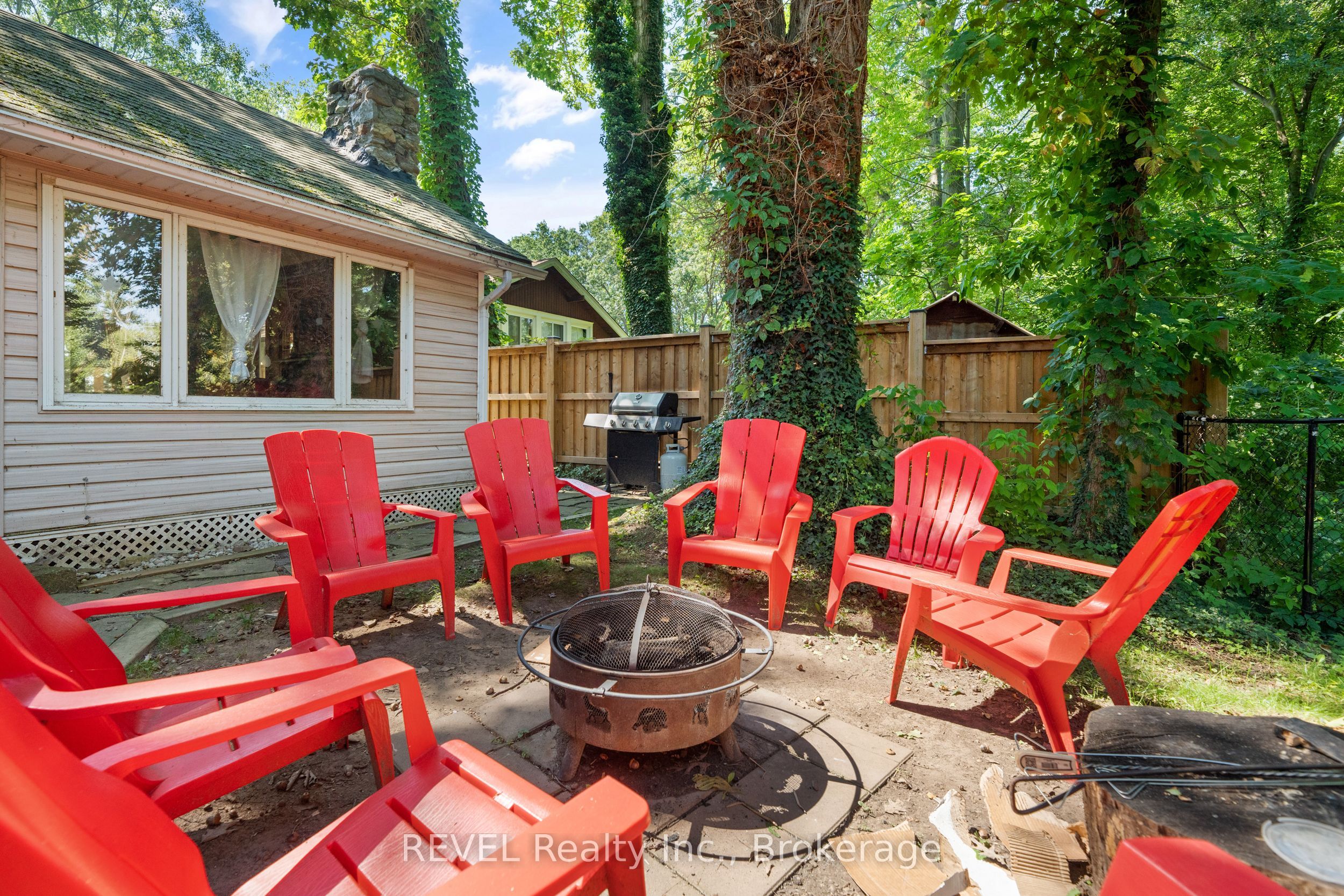 3606 Firelane 12