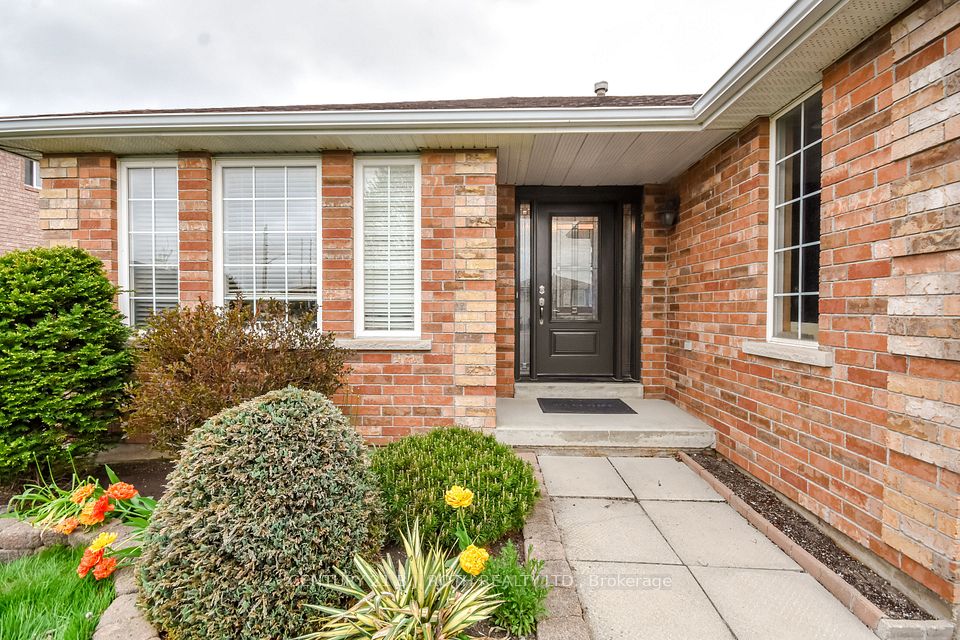 77 Sun King Crescent, Barrie, ON L4M 7K4