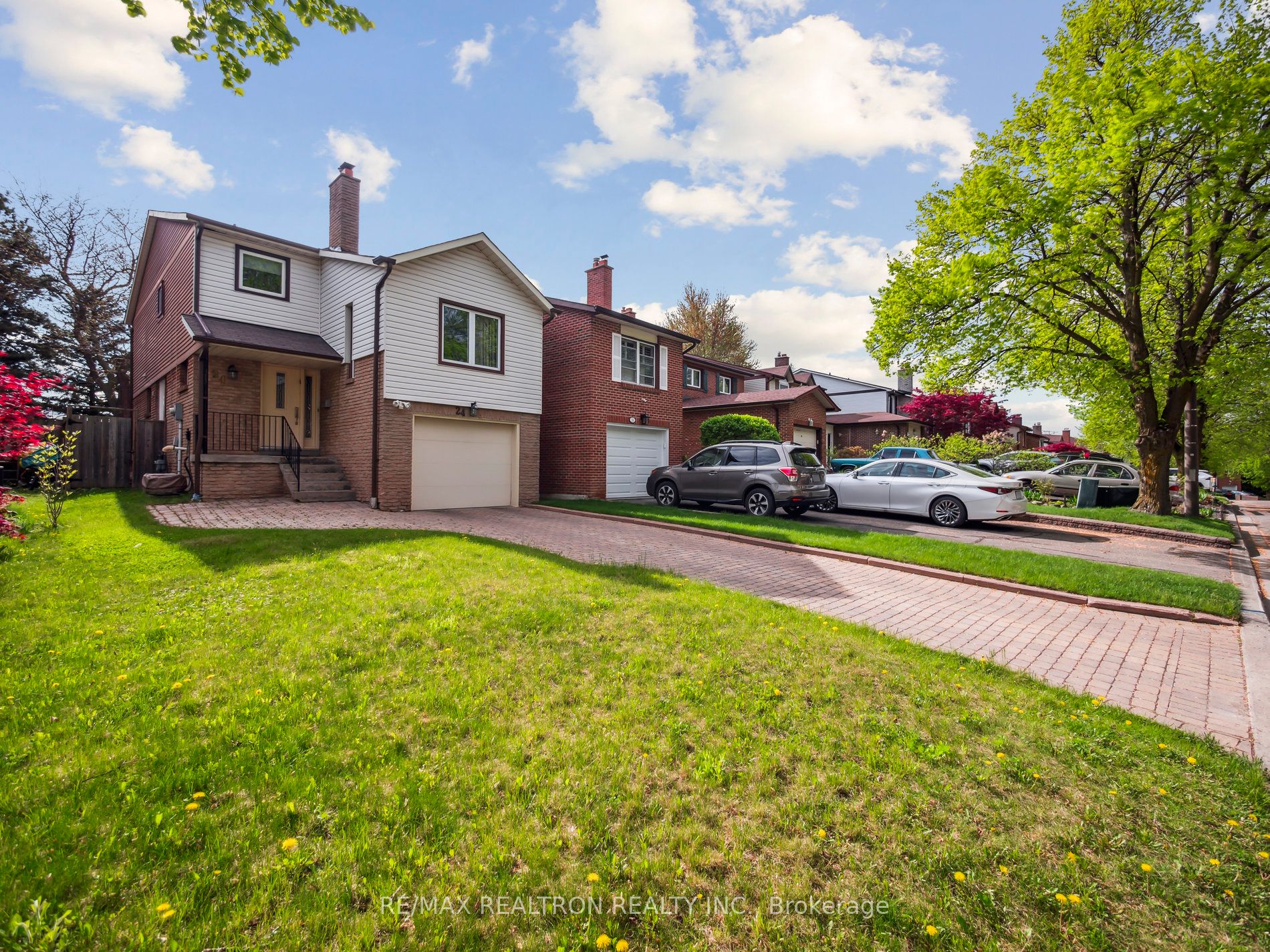 24 FRASER Street, Markham, ON L3T 5H6