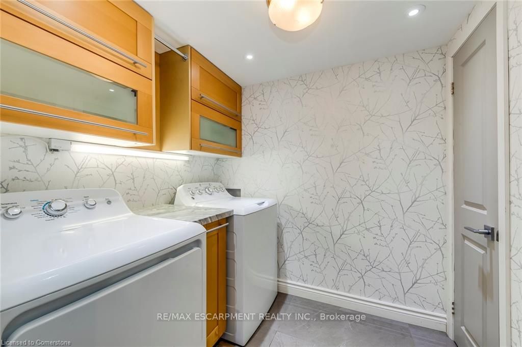 4306 Lakeshore Road