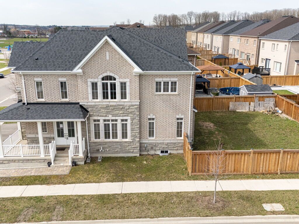 Detached in Caledon