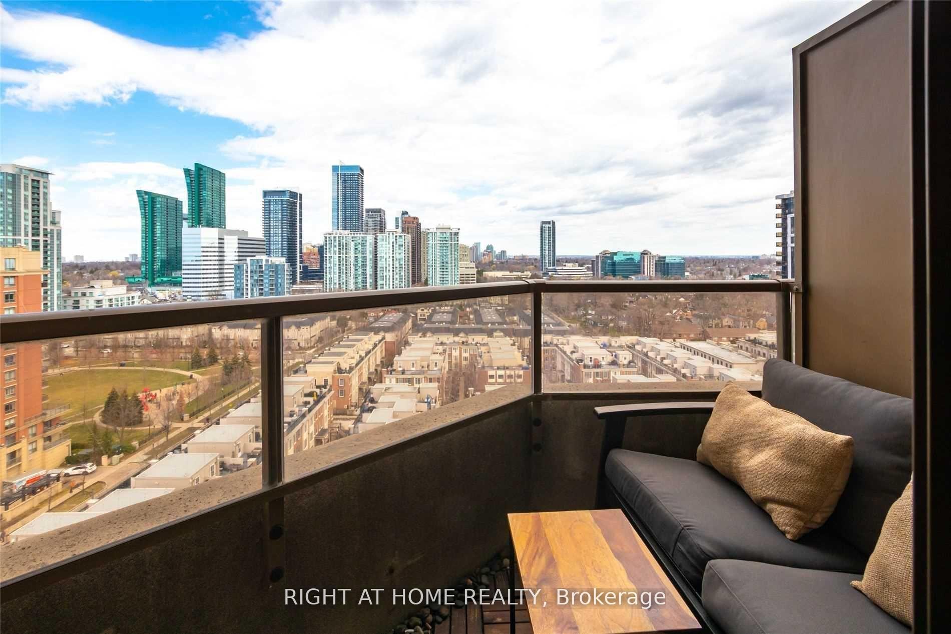 2 Bedrooms Condo at 80 Harrison Garden,  Toronto For sale