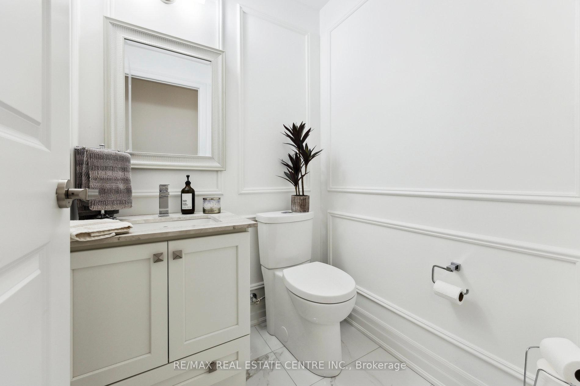 3 Bedrooms Condo at 9075 Jane,  Vaughan For sale