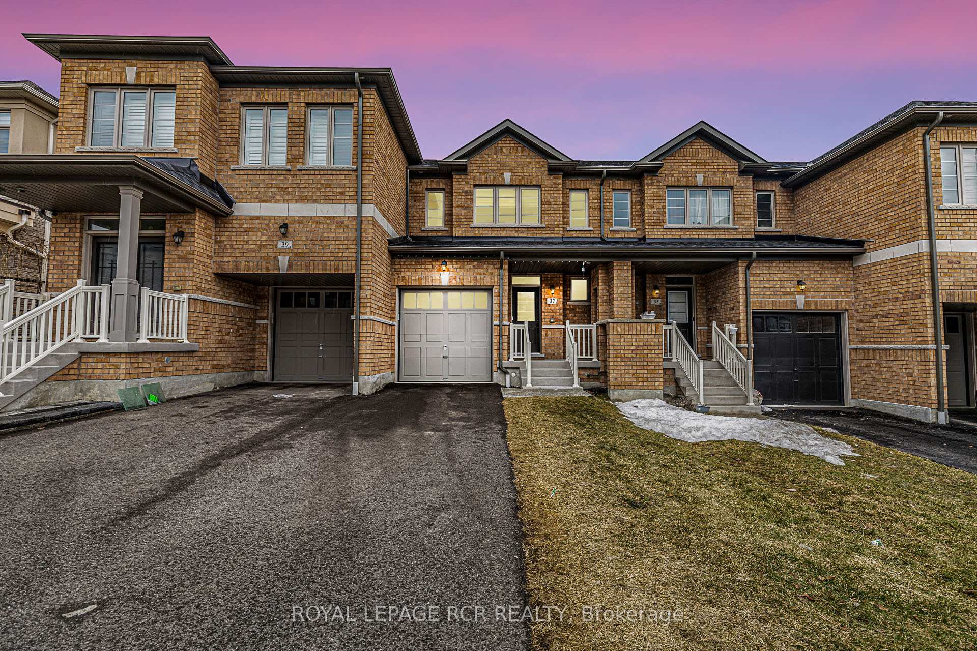 37 Markview Road, Whitchurch-Stouffville, ON L4A 4W1