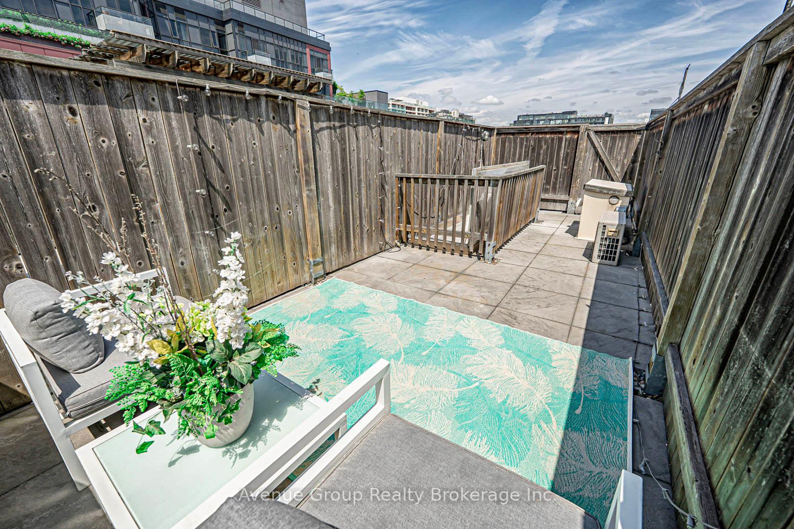 2 Bedrooms Condo at 550 Front, Toronto For sale