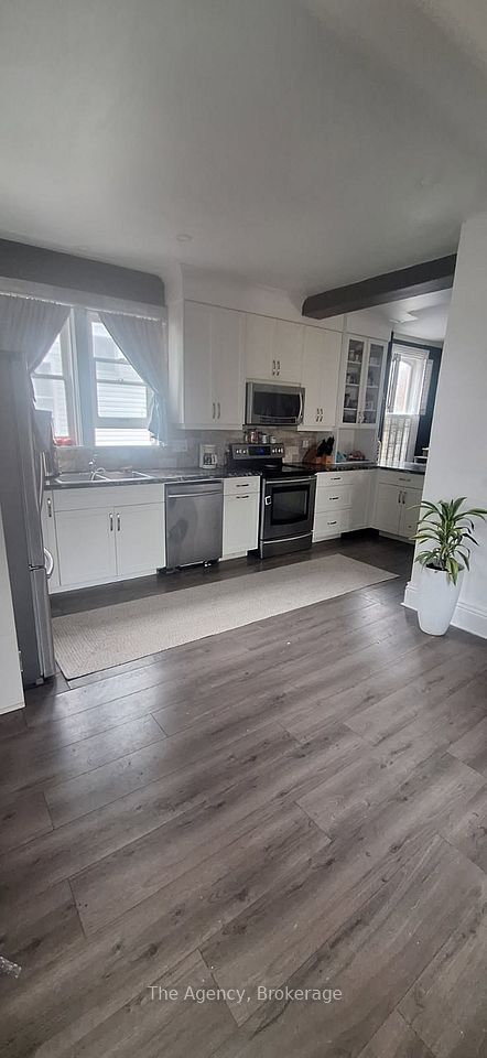 518 King Street, Port Colborne, ON L3K 4H6