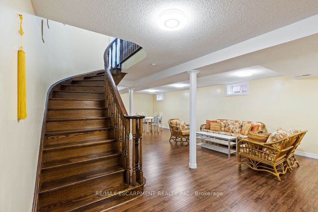 5100 Fallingbrook Drive
