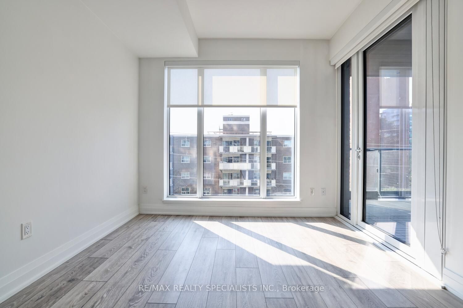 21 Park Street E, #616