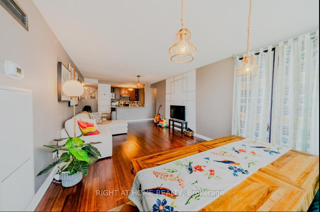 3 Bedrooms Condo at 5765 Yonge, Toronto For sale