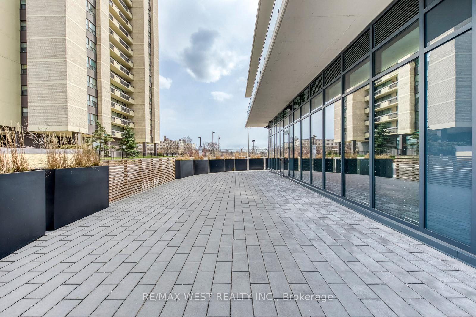 3 Bedrooms Condo at 1461 Lawrence, Toronto For sale