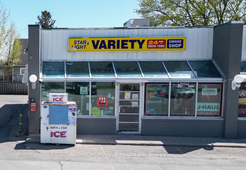 780 Dundas