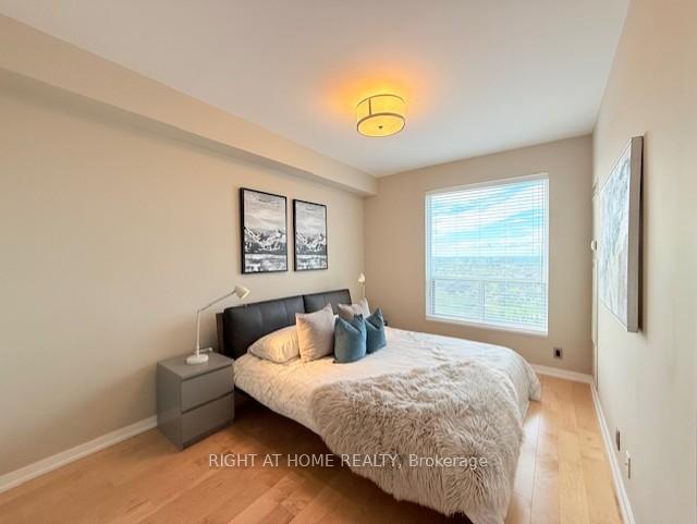 2 Bedrooms Condo at 38 Lee Centre, Toronto For sale