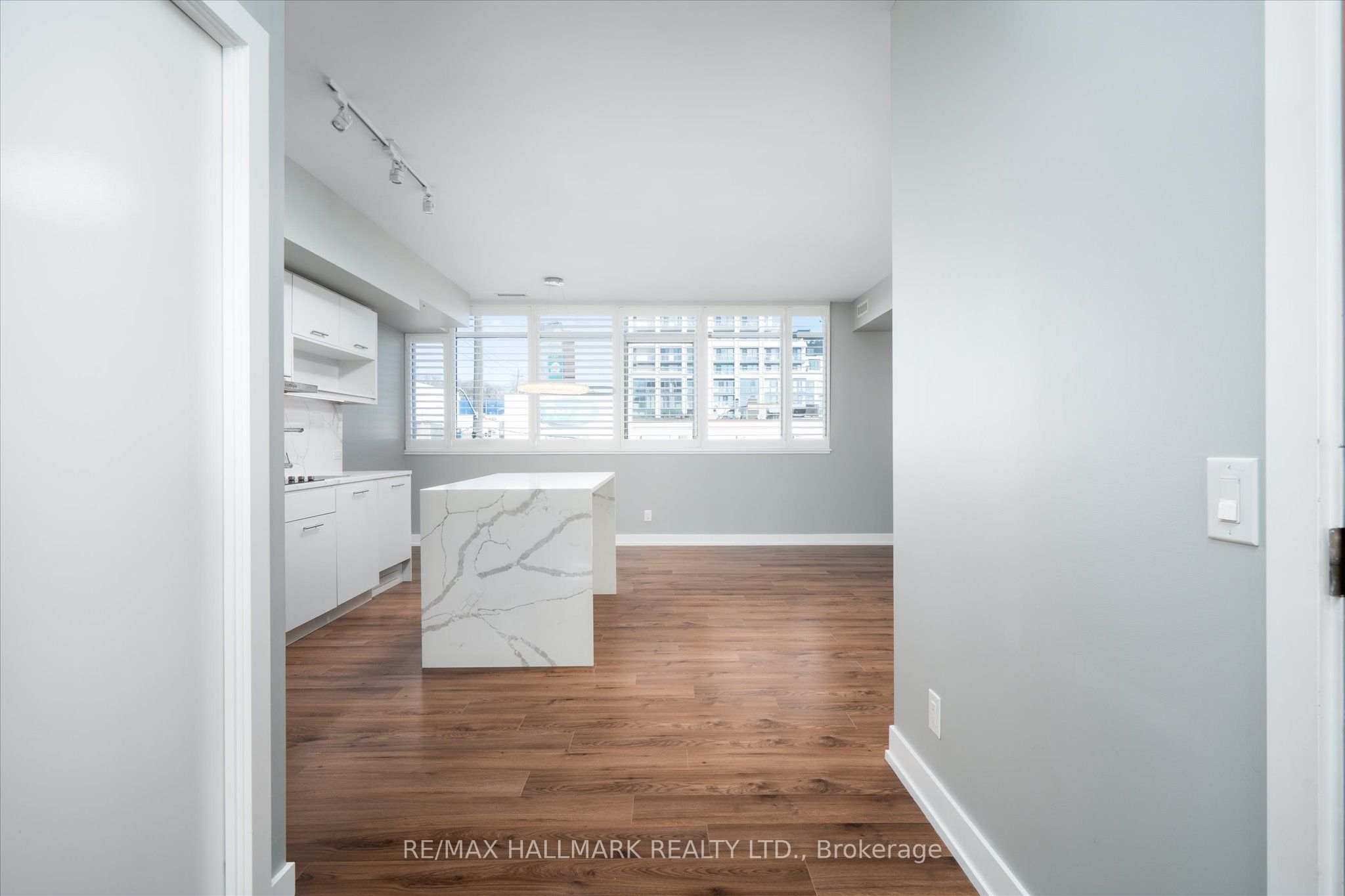 170 Chiltern Hill Road, #208