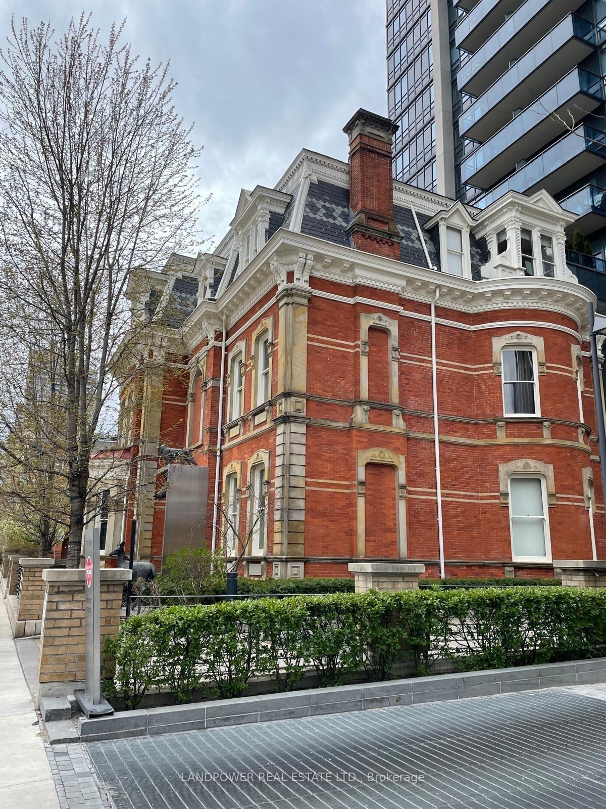 1 Bedroom Condo at 28 Linden, Toronto For sale