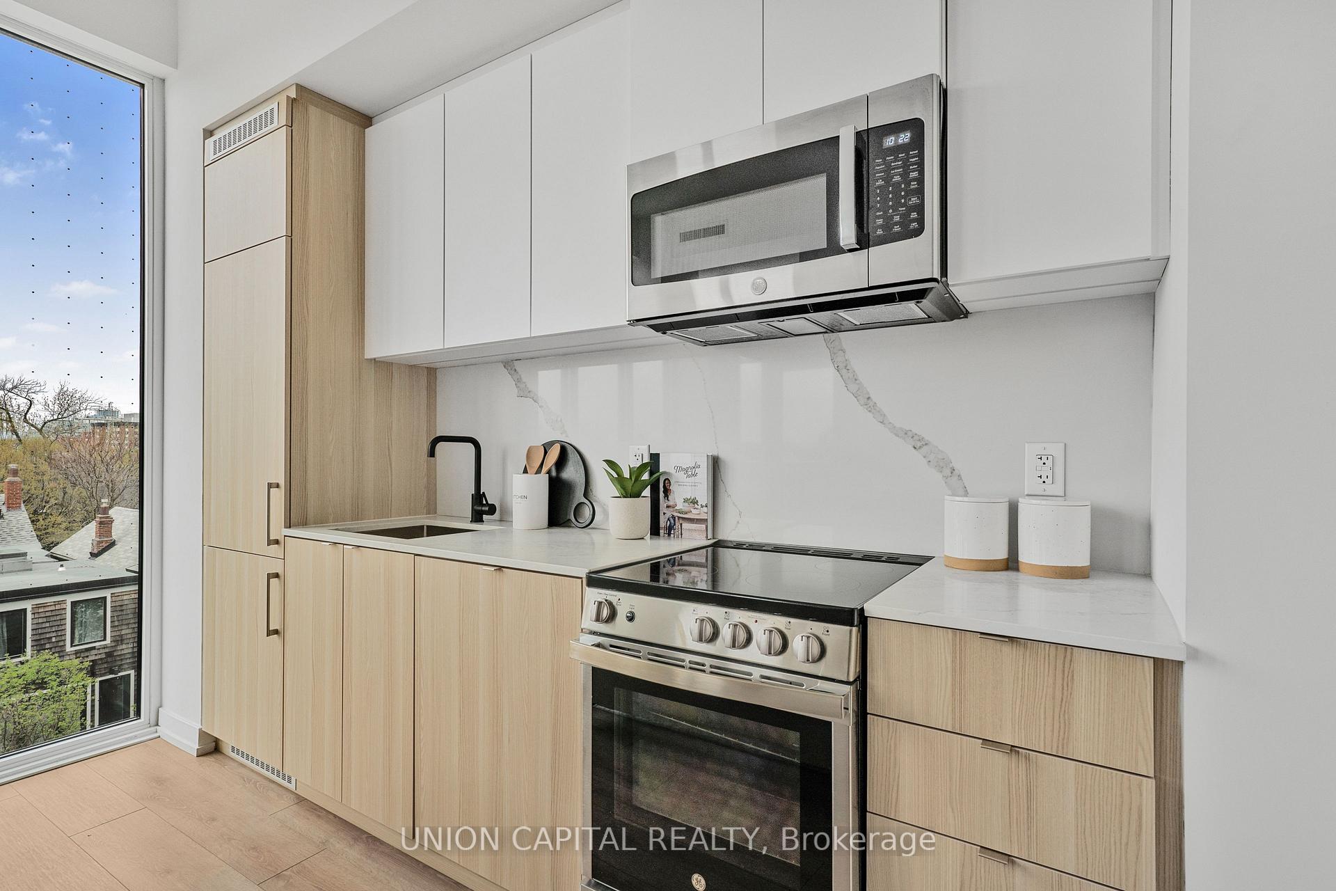 2 Bedrooms Condo at 500 Dupont,  Toronto For sale