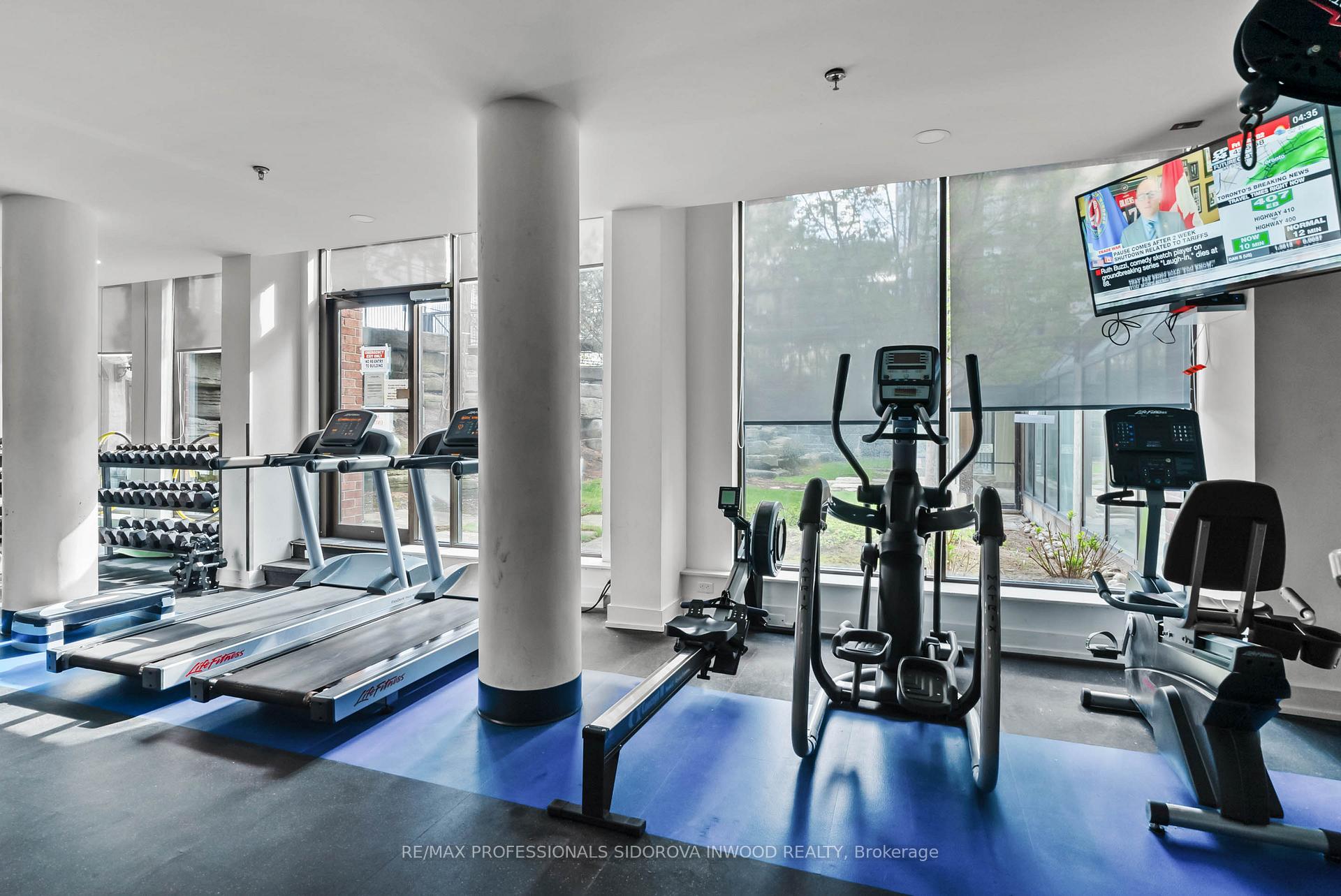 3 Bedrooms Condo at 20 Southport, Toronto For sale