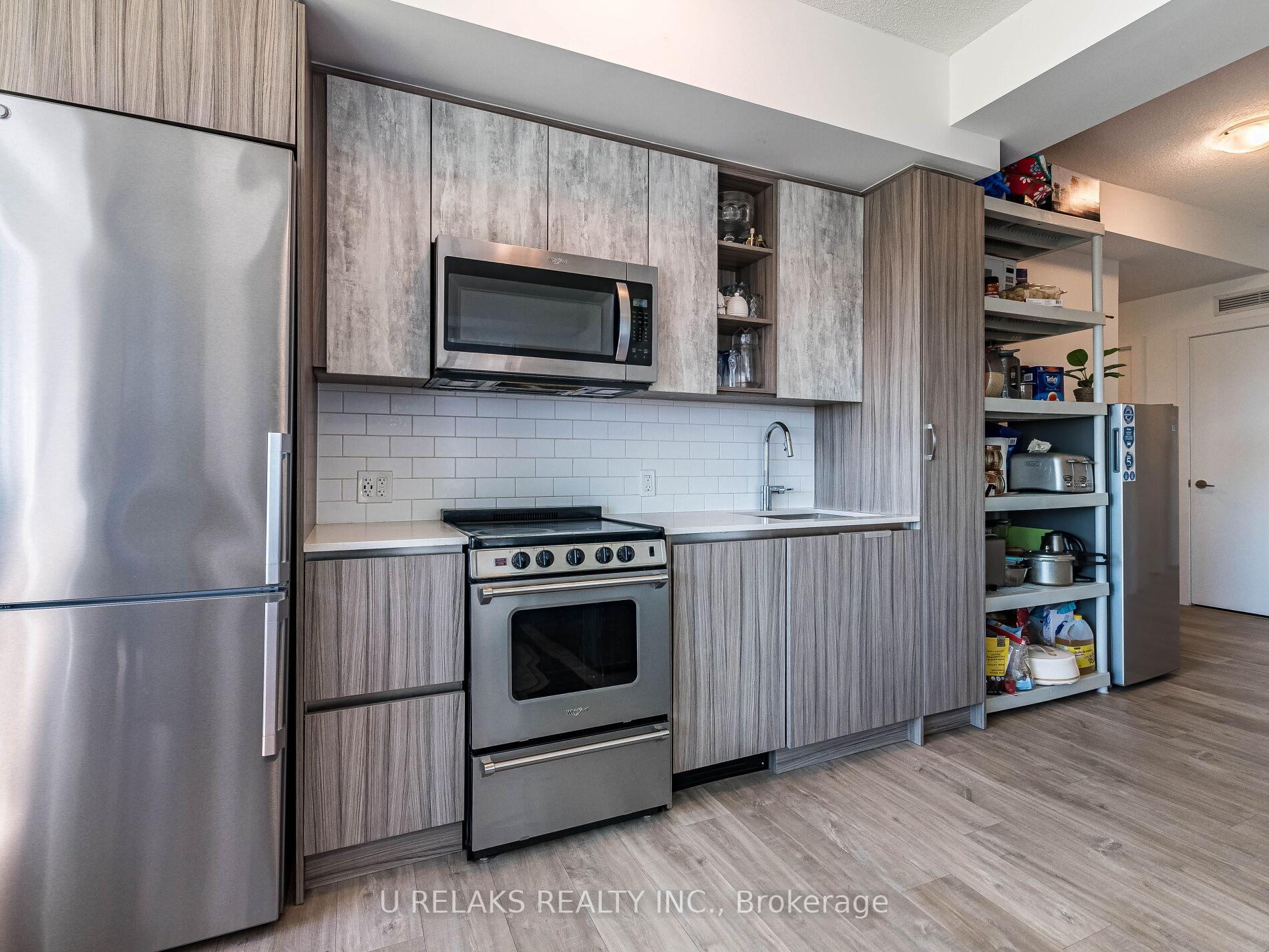2 Bedrooms Condo at 251 Manitoba,  Toronto For sale