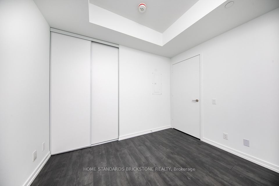 https://trreb-image.ampre.ca/9ccpDHiJUE8NW7_EySXbDd7Di6Ww2QMOznXujQ0nTDs/rs:fit:960:960/wm:.5:so:0:50:.4/wmsh:10/wmt:PHNwYW4gZm9yZWdyb3VuZD0nd2hpdGUnIGZvbnQ9JzY4Jz5IT01FIFNUQU5EQVJEUyBCUklDS1NUT05FIFJFQUxUWSwgQnJva2VyYWdlPC9zcGFuPg/L3RycmViL2xpc3RpbmdzLzQxLzAwLzU1LzM3L3AvOGQ5MzA2MzctMmIyZC00YjgzLTg3YTYtMmNlMmU3Yjg4NjM2LmpwZw.jpg