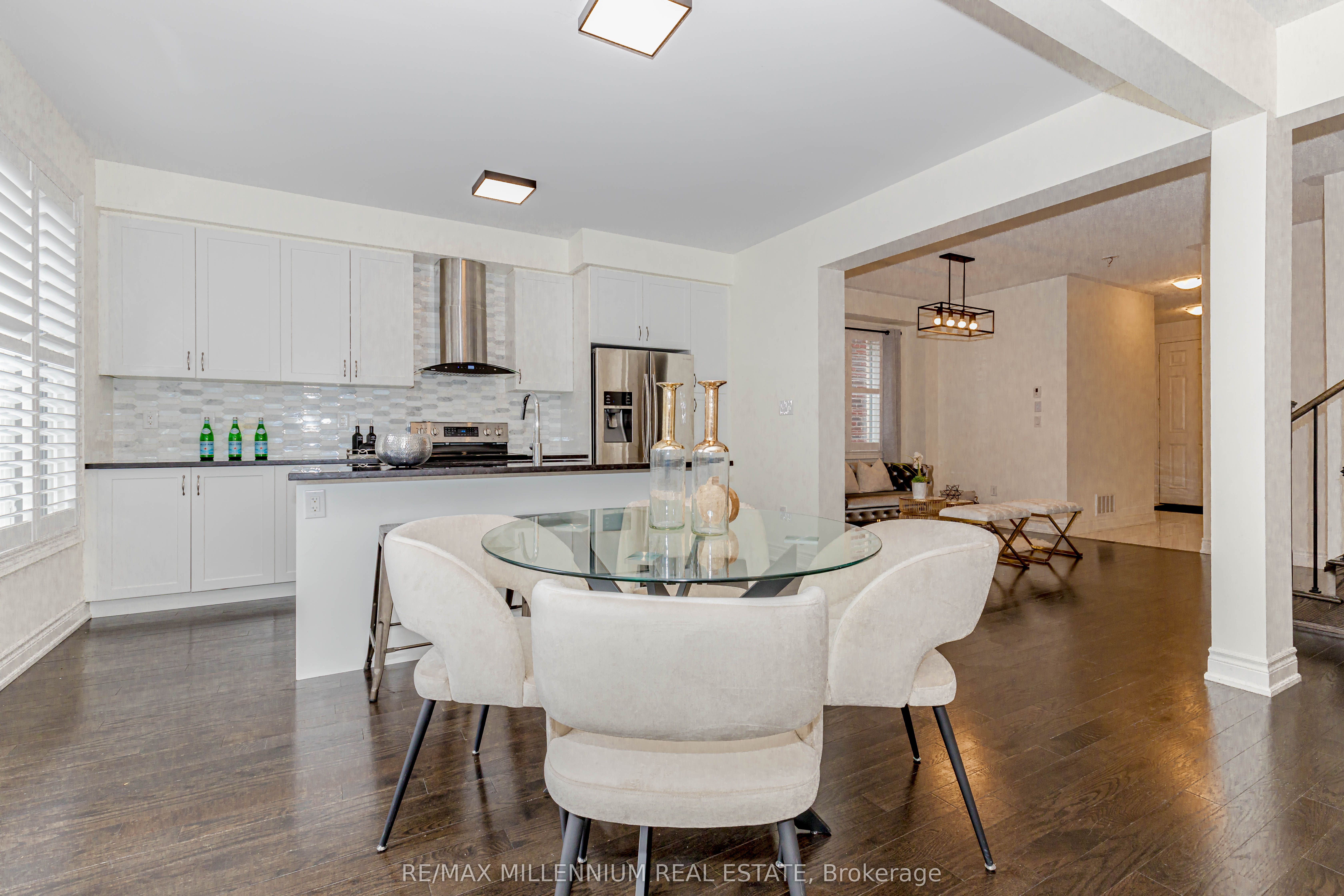 1238 Bowell Crescent