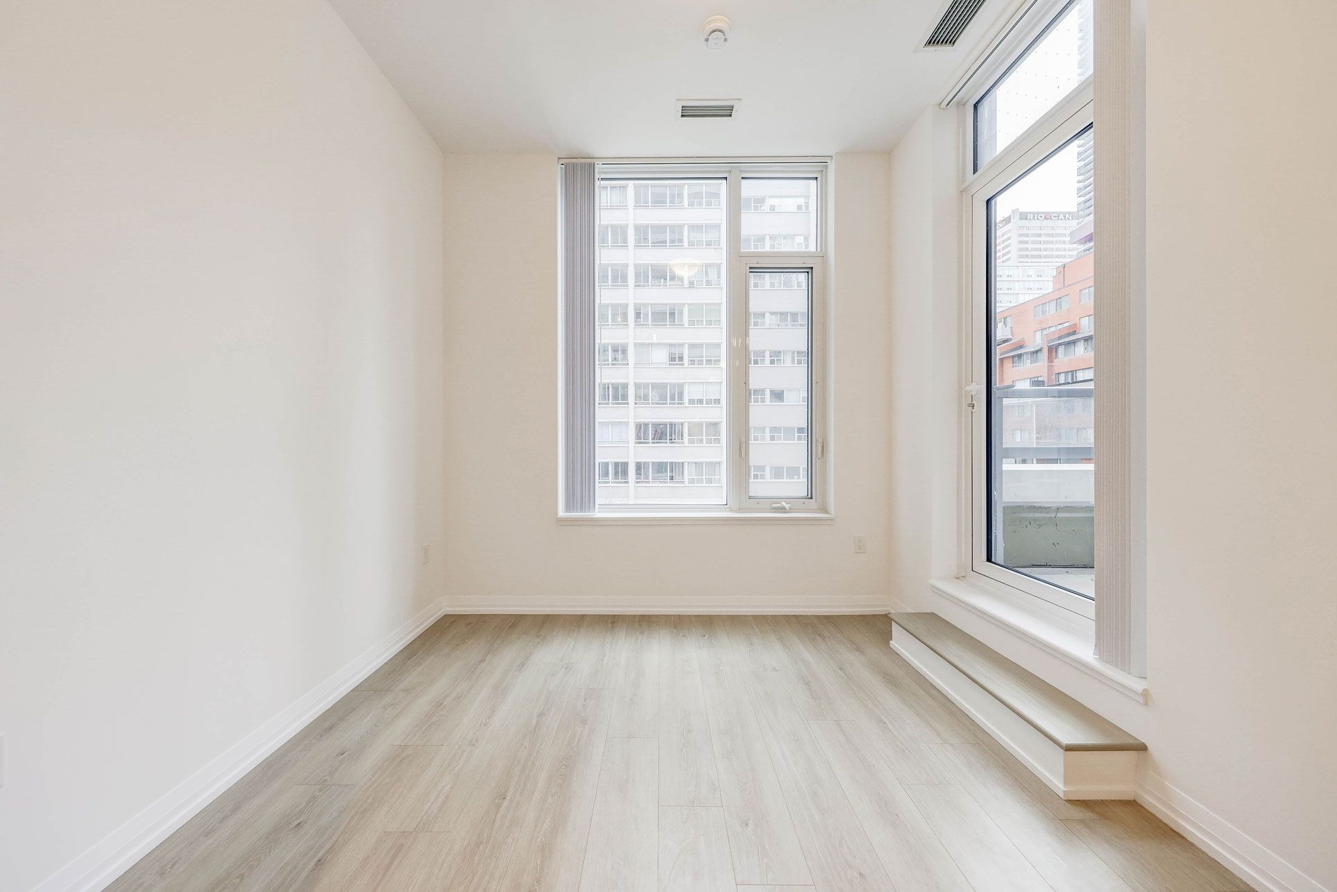 50 Dunfield Avenue 316
