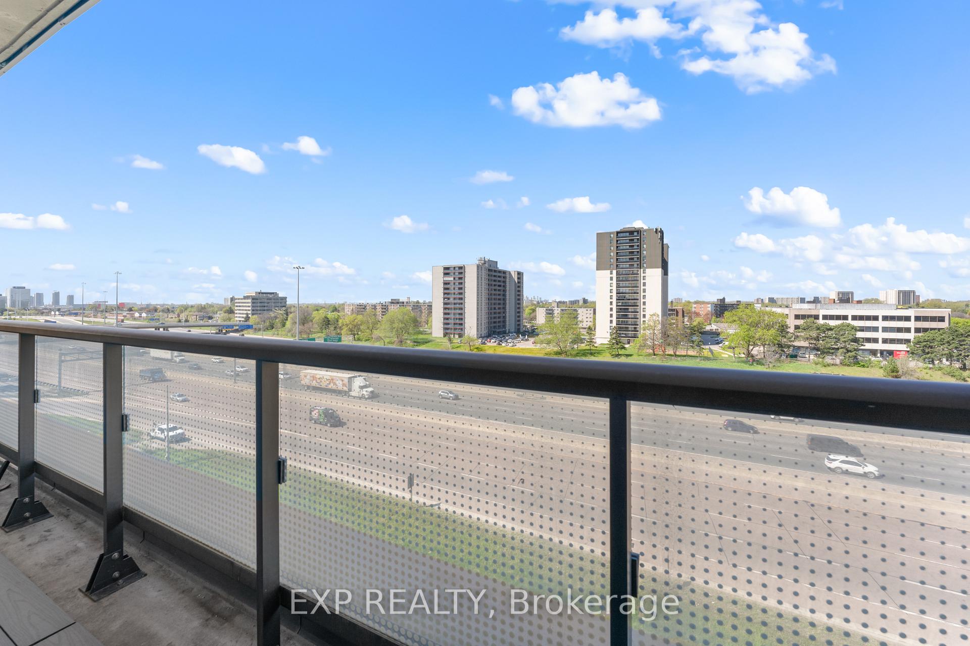 2 Bedrooms Condo at 30 Gibbs, Toronto For sale