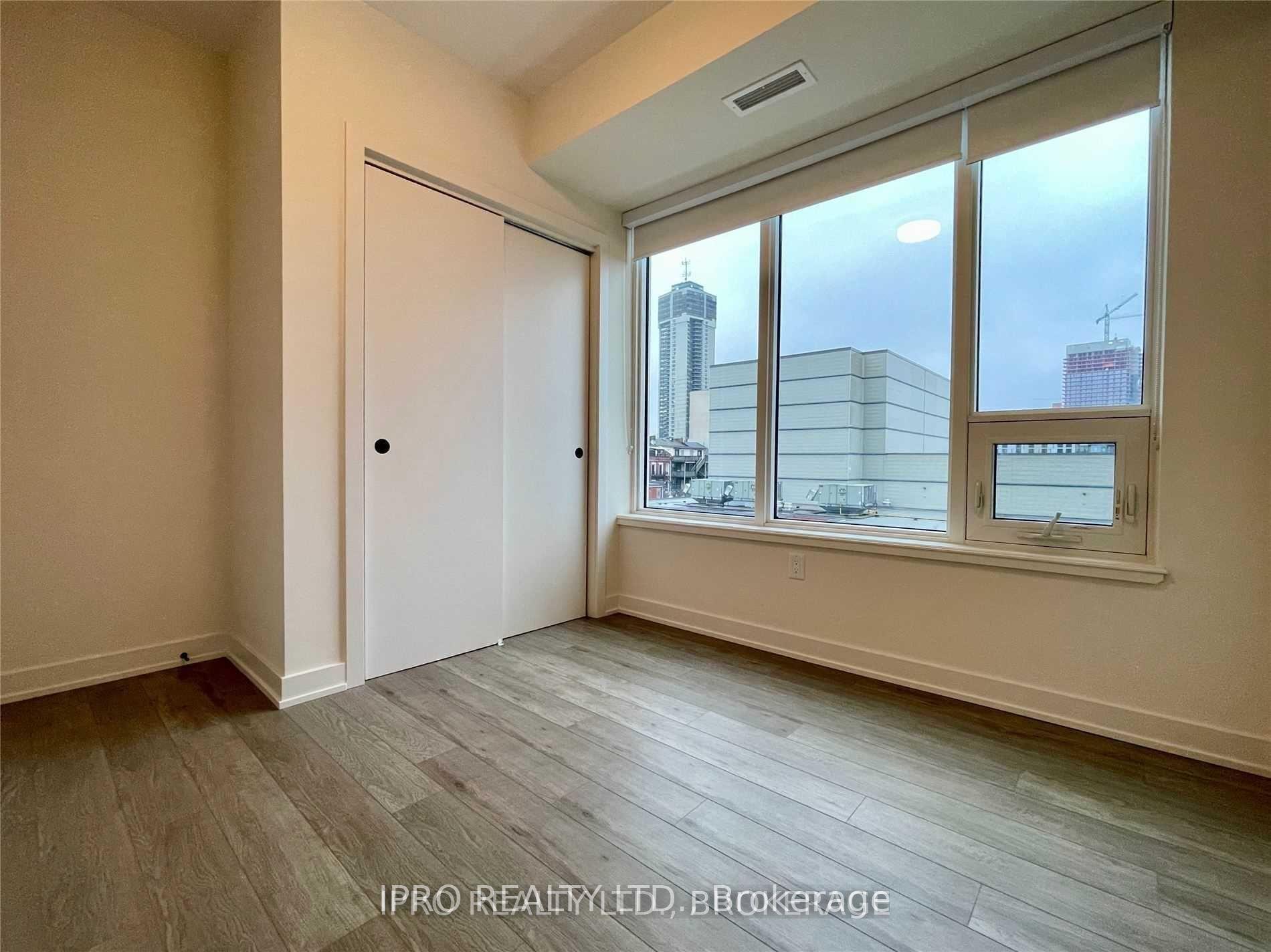 2 Bedrooms Condo at 212 King William,  Hamilton For sale