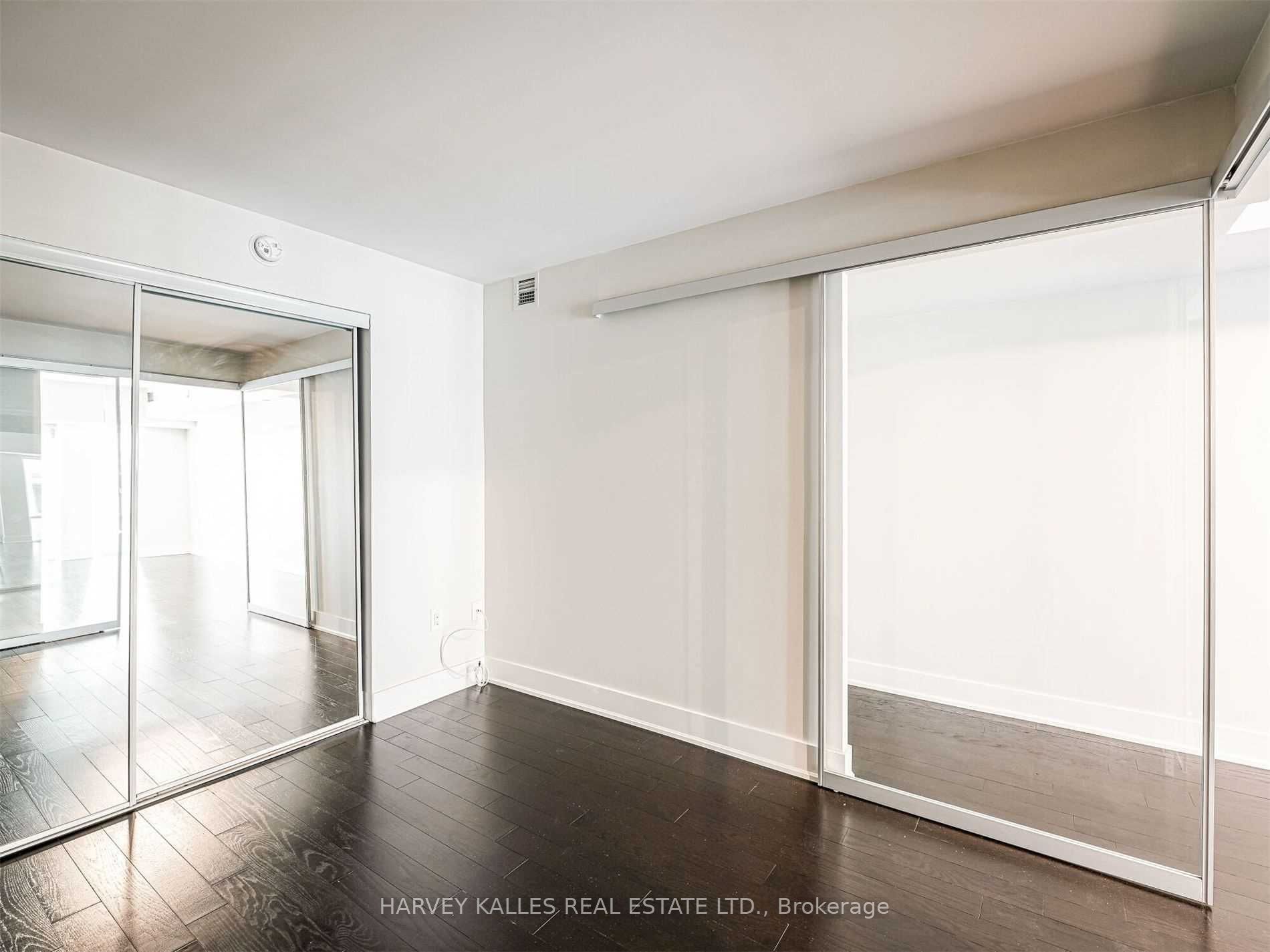 955 Bay Street 622
