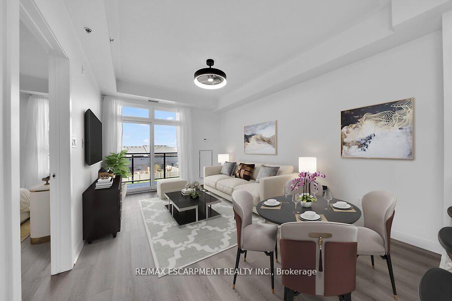 2 Bedrooms Condo at 5317 Upper Middle, Burlington For sale