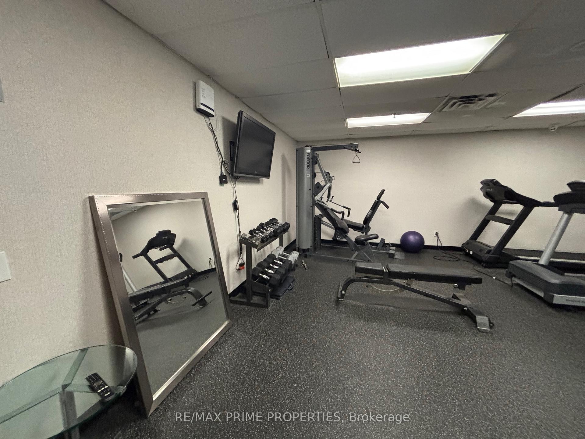 2 Bedrooms Condo at 91 Townsgate, Vaughan For sale