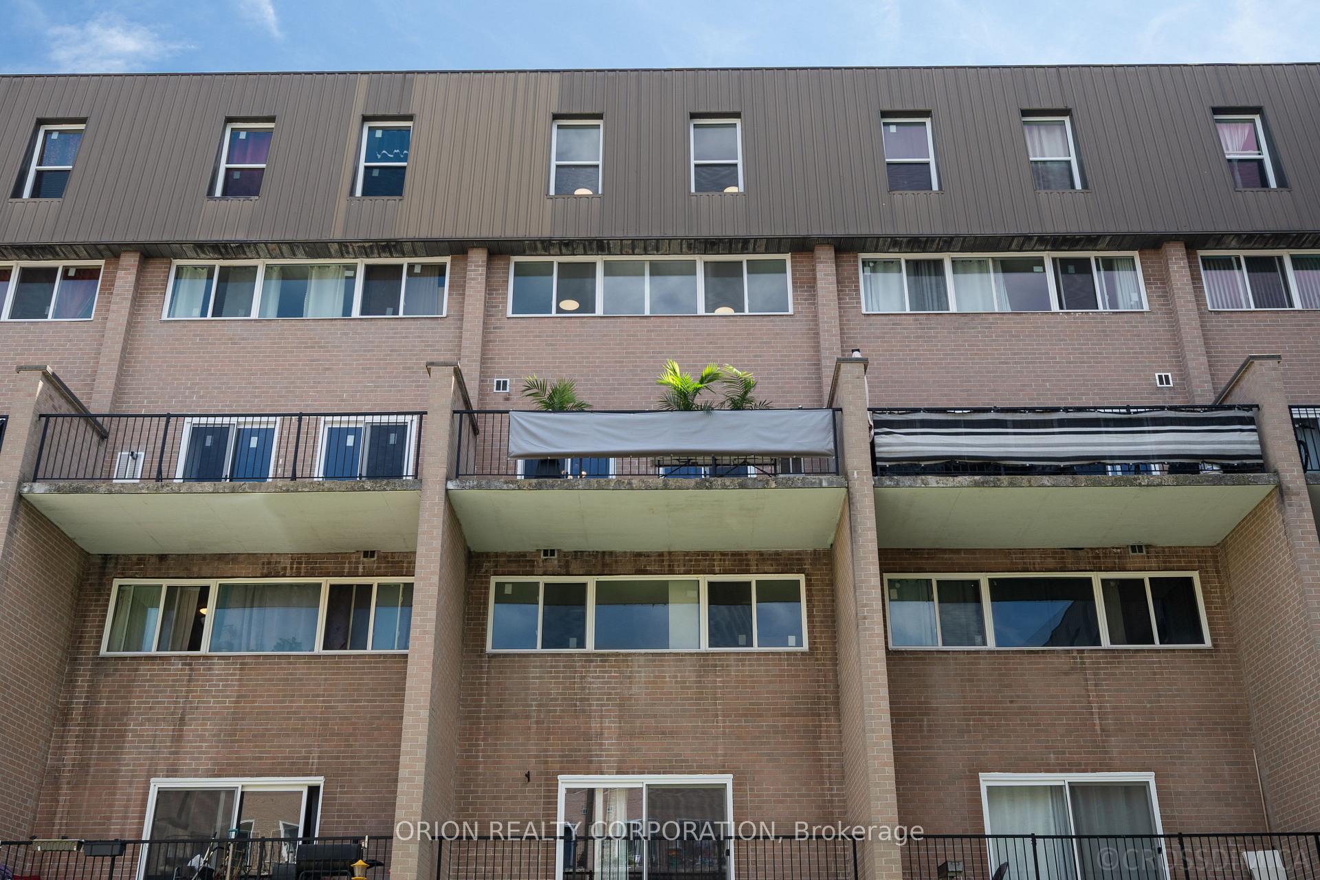 4 Bedrooms Condo at 165 Cherokee, Toronto For sale