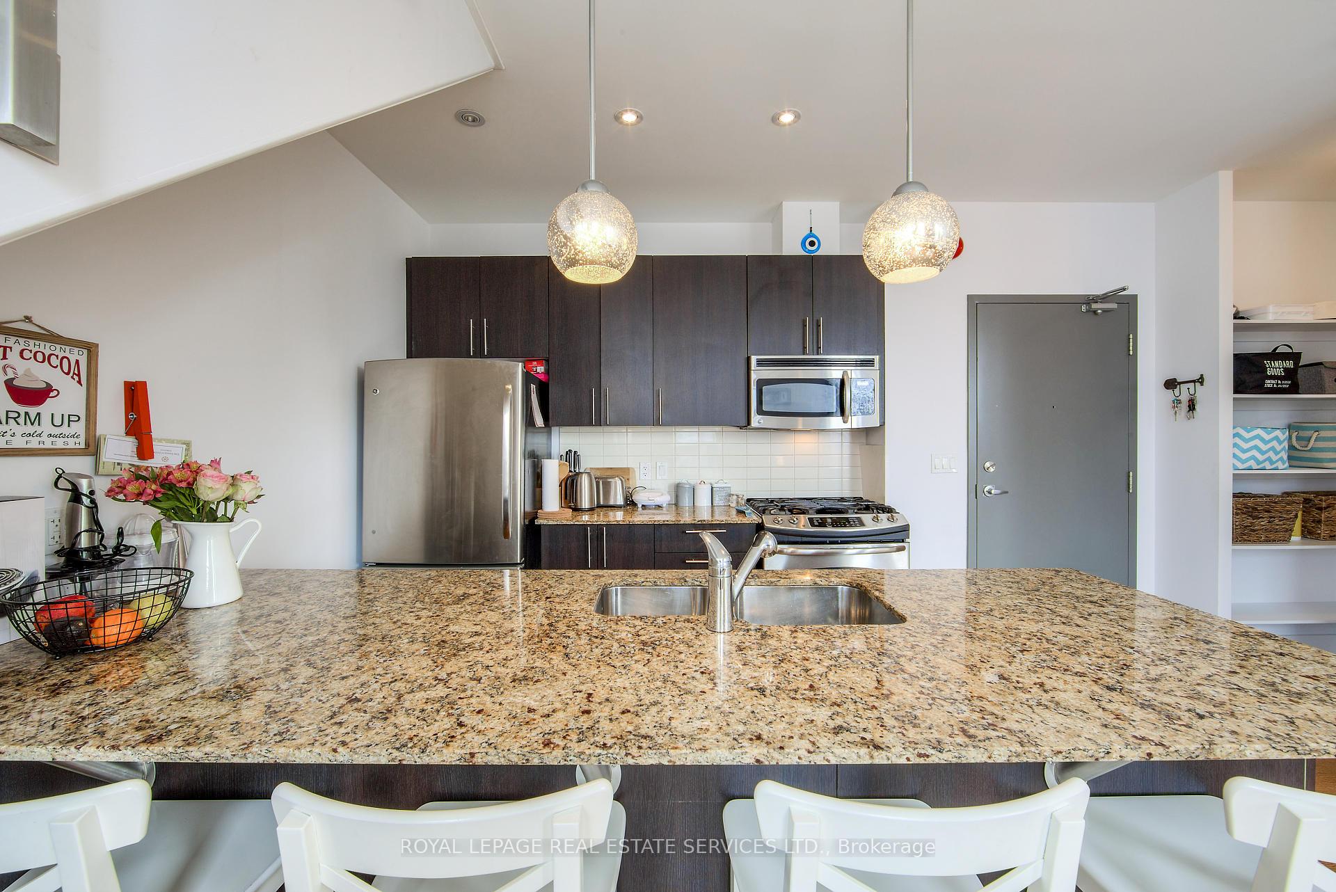 2 Bedrooms Condo at 323 Kingston, Toronto For sale