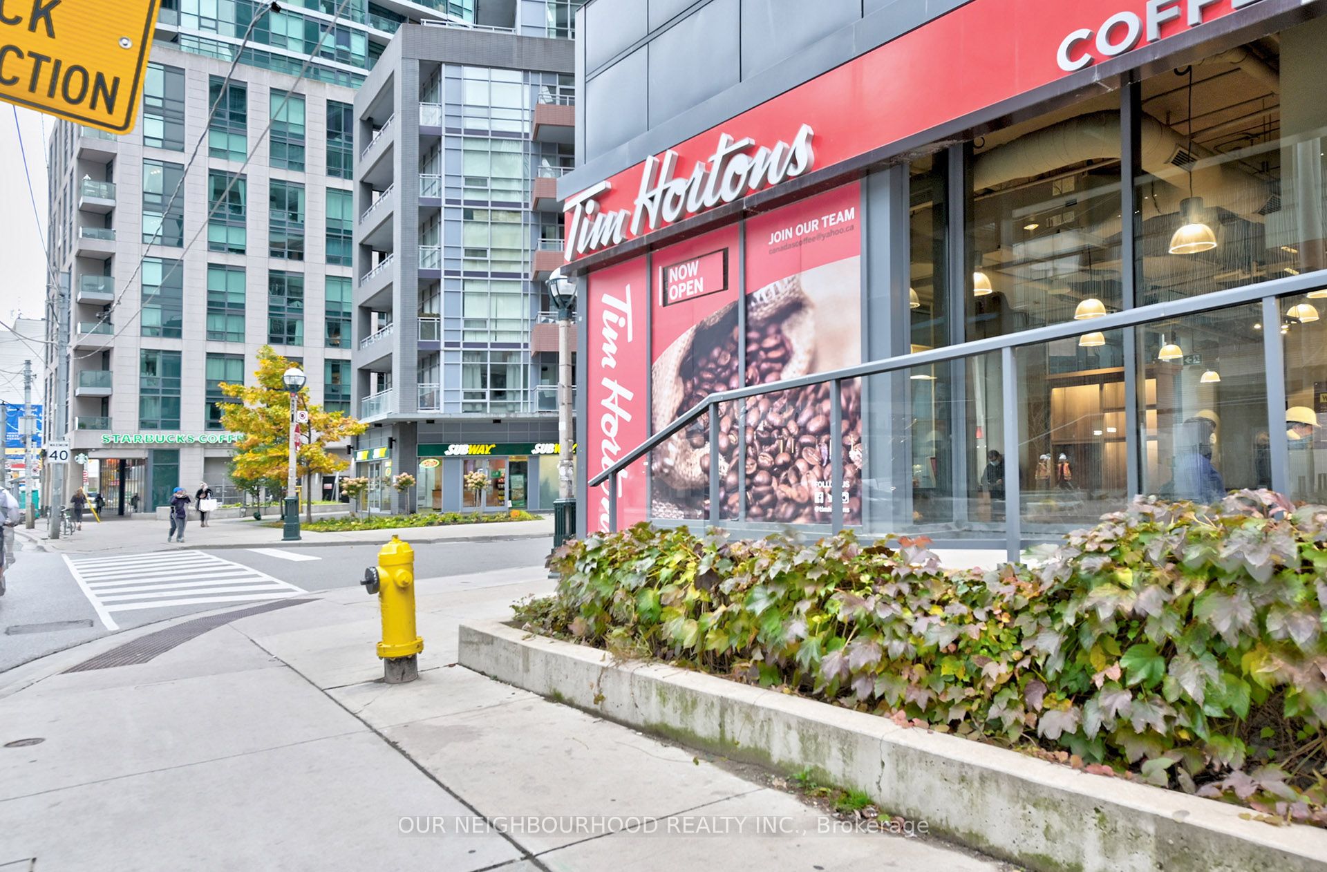 19 Bathurst Street, #2111